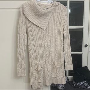 Jeanne Pierre long sleeve pocket sweater